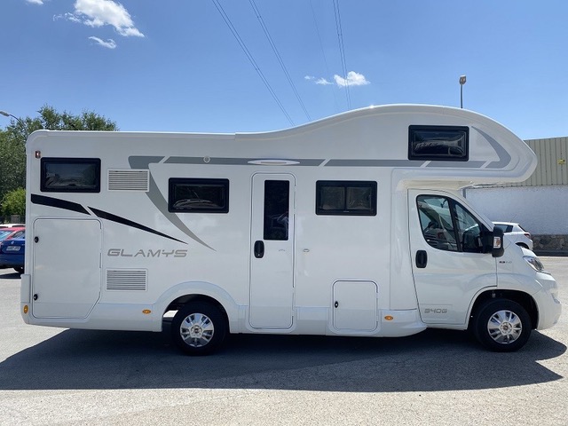 ¿Cómo se vacía el depósito de aguas grises y negras?