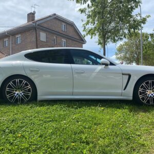 Alquiler de porsche panamera diesel