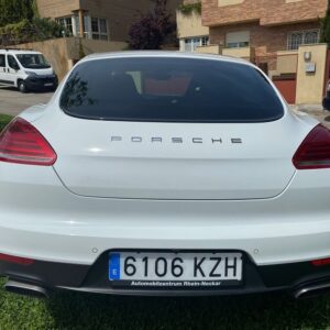 Alquiler de porsche panamera diesel