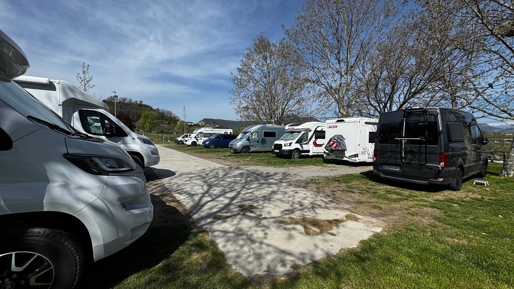 ¿Puedo alquilar una autocaravana con equipamiento adicional?