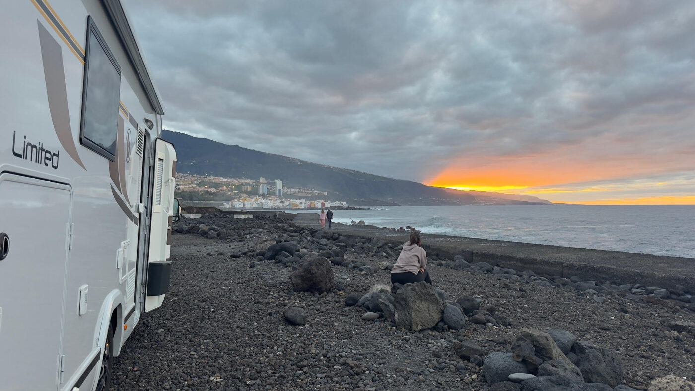 ¿Qué debo hacer antes de devolver una autocaravana alquilada?