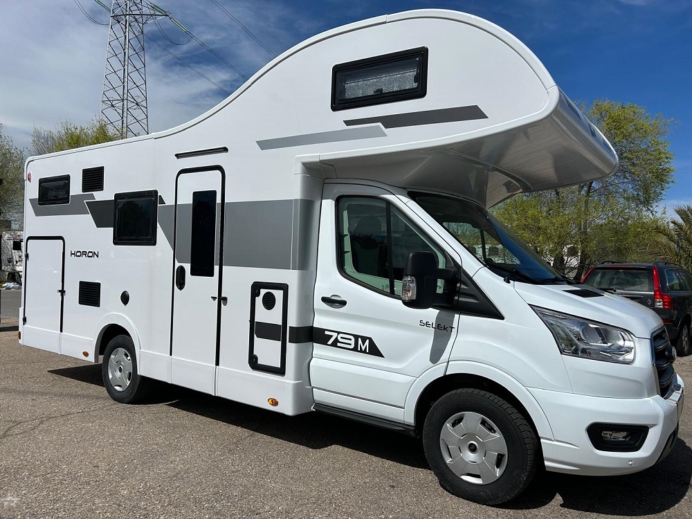 Alquiler de Autocaravana hasta 6 plazas Ci HORON 79M 165cv cambio automático