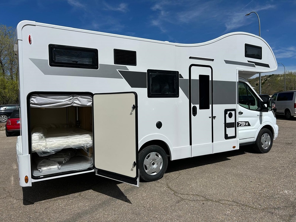 Alquiler de Autocaravana hasta 6 plazas Ci HORON 79M 165cv cambio automático