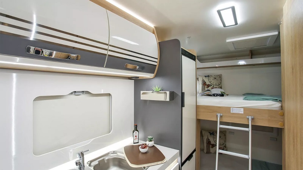 Alquiler de Autocaravana hasta 6 plazas Ci HORON 79M 165cv cambio automático