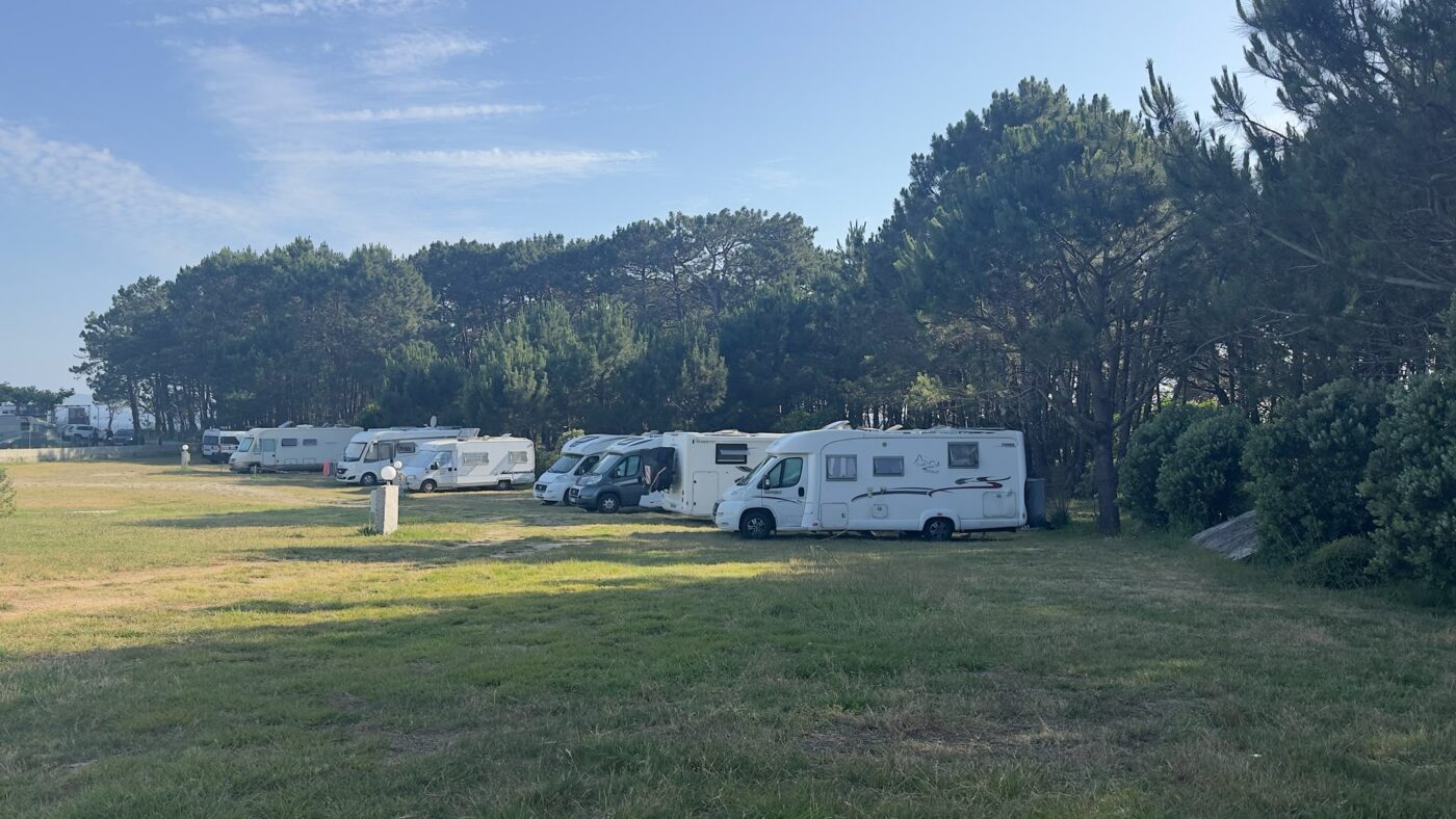 Alquilar autocaravana en Madrid con internet por satélite: viaja con conexión siempre activa